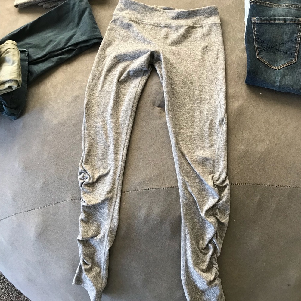 Iviva- Lululemon leggings